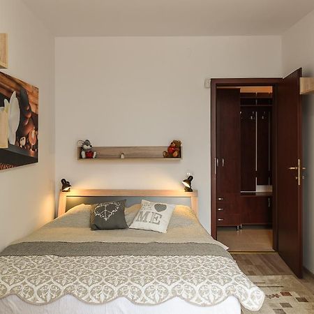 Apartament Belvedere Apartment คลูจ-นาโปกา ภายนอก รูปภาพ